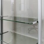 A set for 8 mm glass shelf