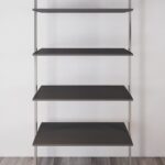 A set for 0,71" / 18 mm straight shelf, one-sided